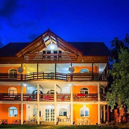 Casa Cristalina&Dumi Guest House Albac Bagian luar foto